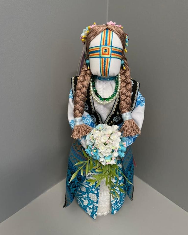 The history of Motanka, a traditional Ukrainian guardian doll.