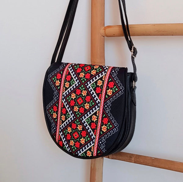Cross Body Purse “Roses”