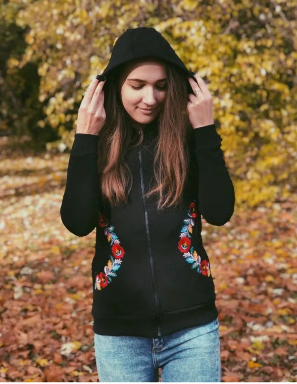 Embroidered Zip-up Hoodie