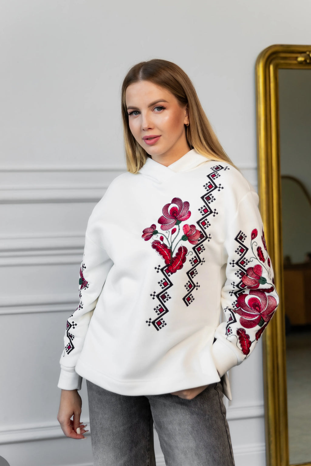 White Hoodie “Mavka”