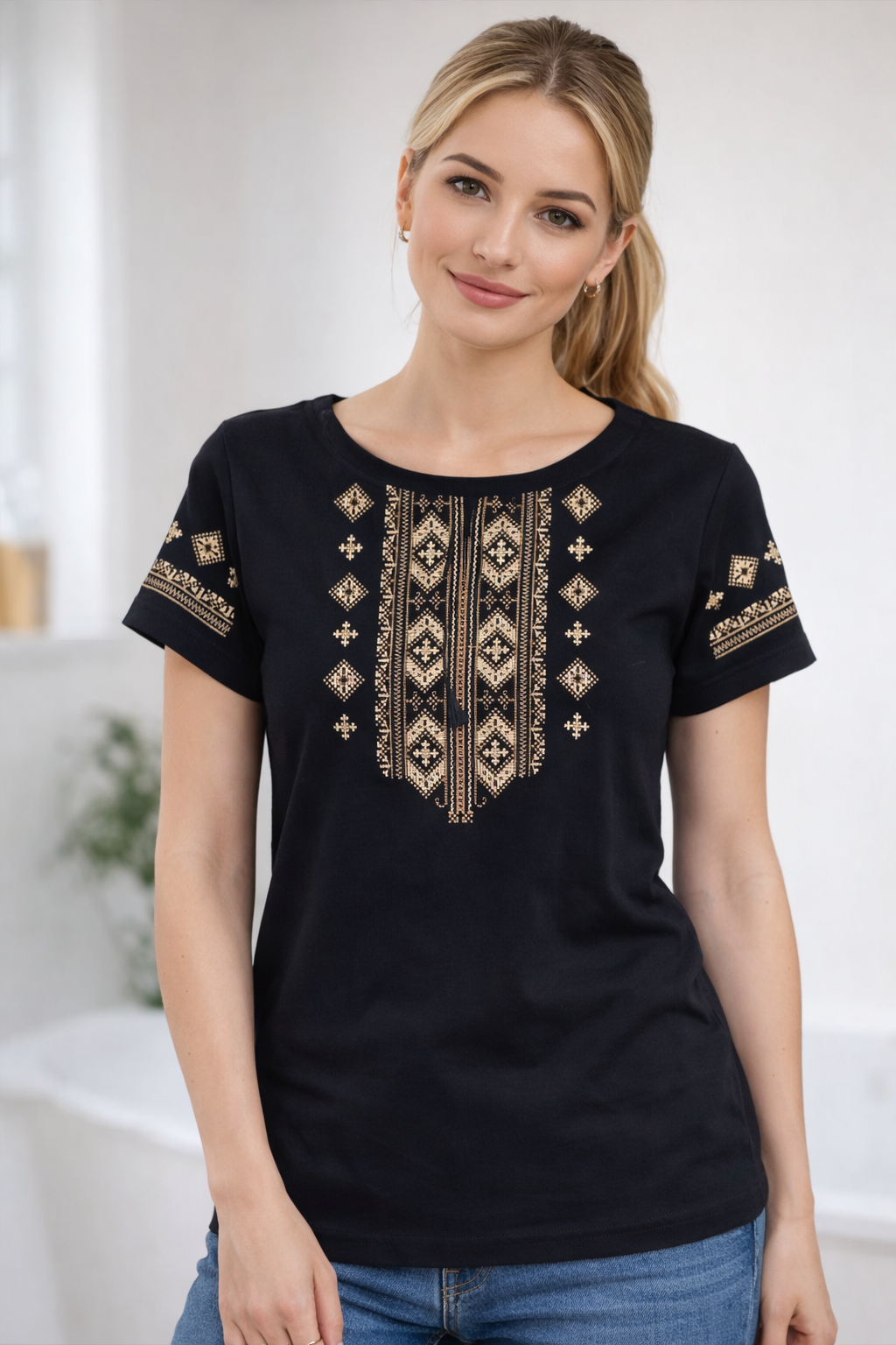 T-shirt "Hutsulka"- Brown