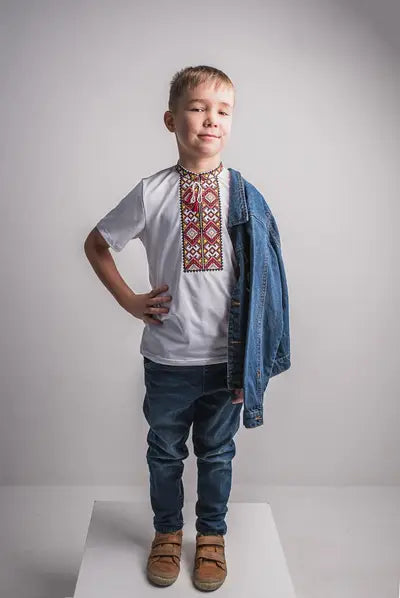 Boy's White T-shirt "Red Oberih"